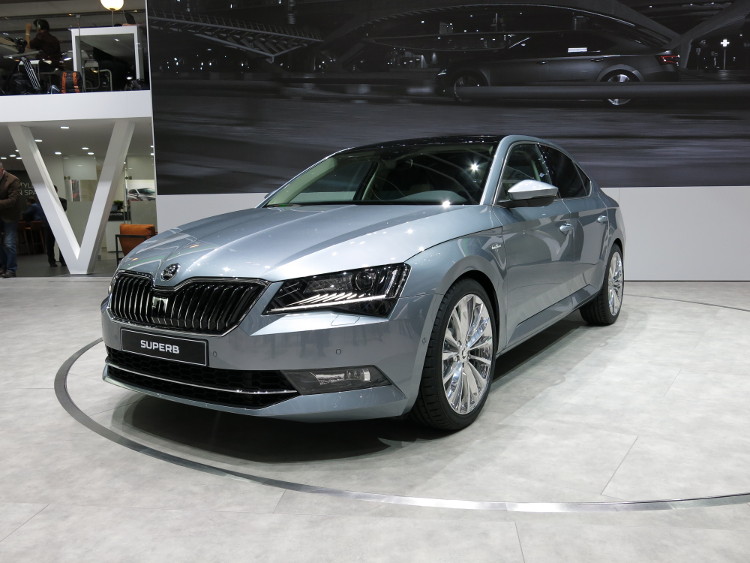 skoda superb 3 przegląd po roku