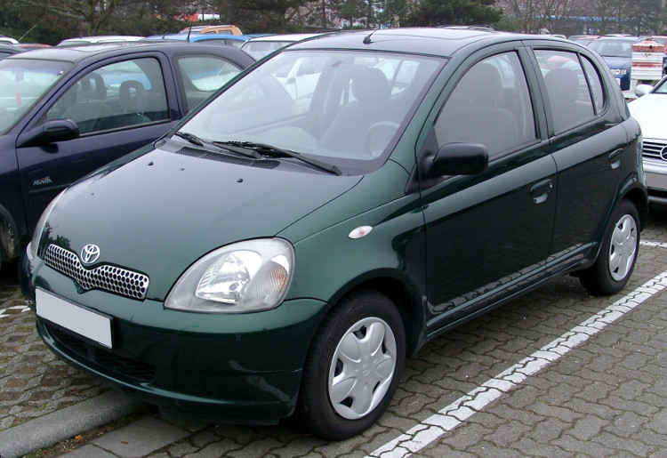 Toyota Yaris I - Cena wymiany oleju silnikowego